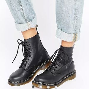 1460 pascal black doc Martens